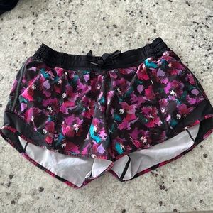 Lululemon Size 6 Athletic Shorts